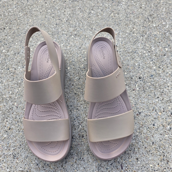 Litestride By Crocs Women’s Classic Platform Sandal in Blush Size 11 - Picture 7 of 12